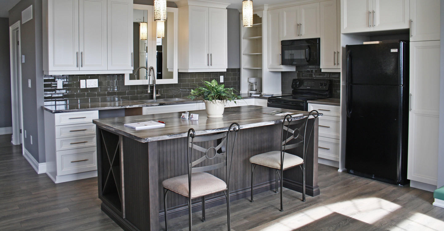 stalwood_slider_Model_05